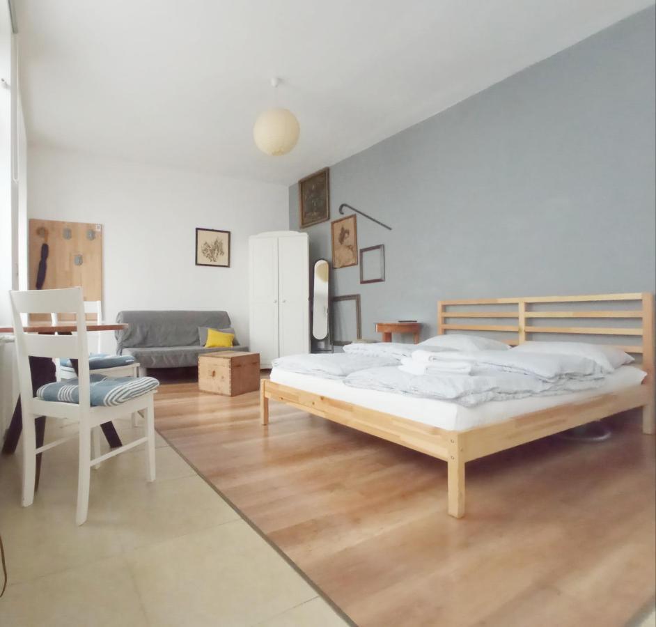Cozy Republicii Lägenhet Braşov Exteriör bild